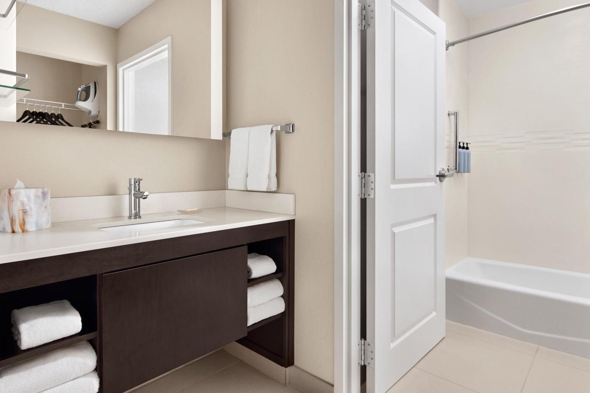 Residence Inn By Marriott Philadelphia Langhorne Bagian luar foto