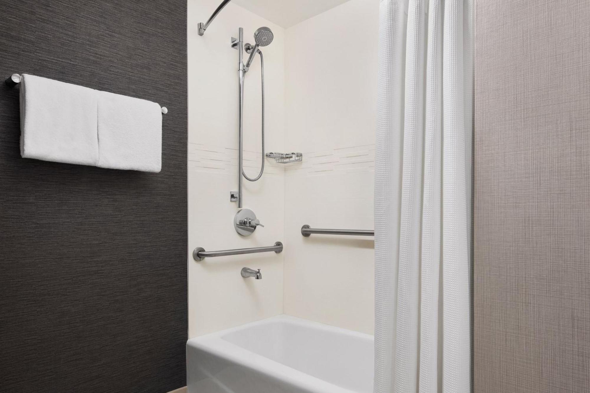 Residence Inn By Marriott Philadelphia Langhorne Bagian luar foto
